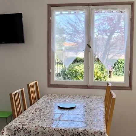 Holiday home La Petite Maison De Meschers-sur-Gironde