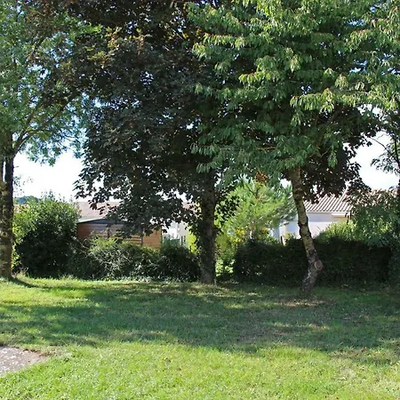 La Petite Maison De *